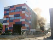Controlat l’incendi de dos contenidors amb bateries en una empresa de Granollers