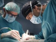 Cirurgia guiada i planificació 3D permeten implants maxil·lofacials complexos en un sol acte a Madrid