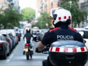 Robatori amb ganivet en una benzinera de Sant Vicenç dels Horts: la intuïció de dos treballadors acaba amb el lladre detingut