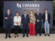 Farmavenix i Welnia reben la visita de membres de la Comissió de Sanitat
